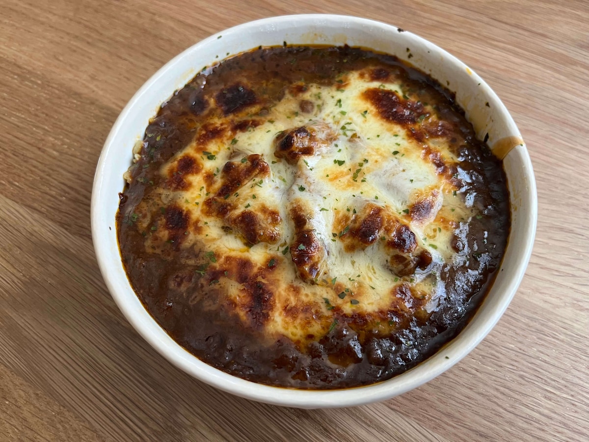 「スパイシーでうまい!」【セブン】カレー好きにおすすめしたい有名店監修のドリアが登場