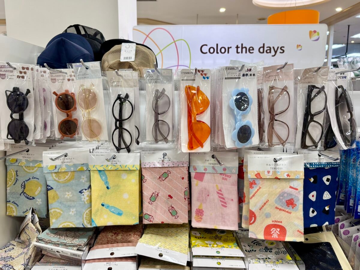 【セリア】サングラスが超優秀♡定番の黒やハート型まで|売り場も紹介