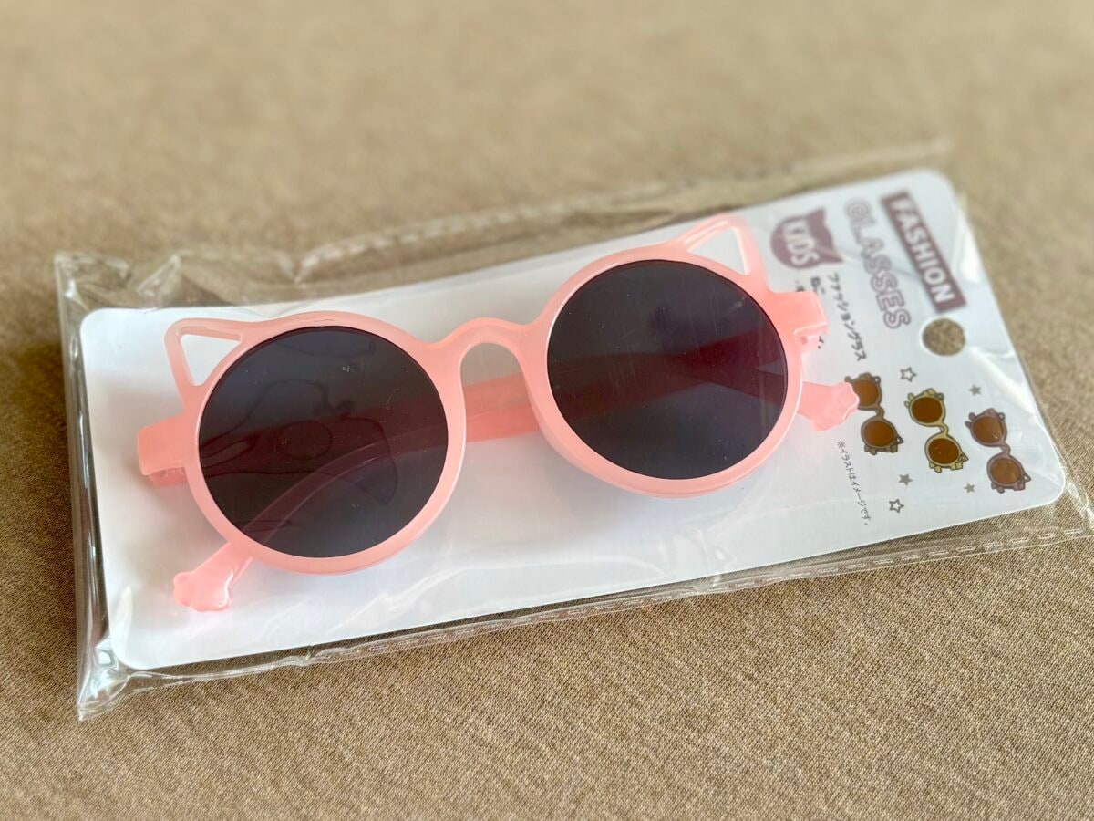 【セリア】サングラスが超優秀♡定番の黒やハート型まで|売り場も紹介
