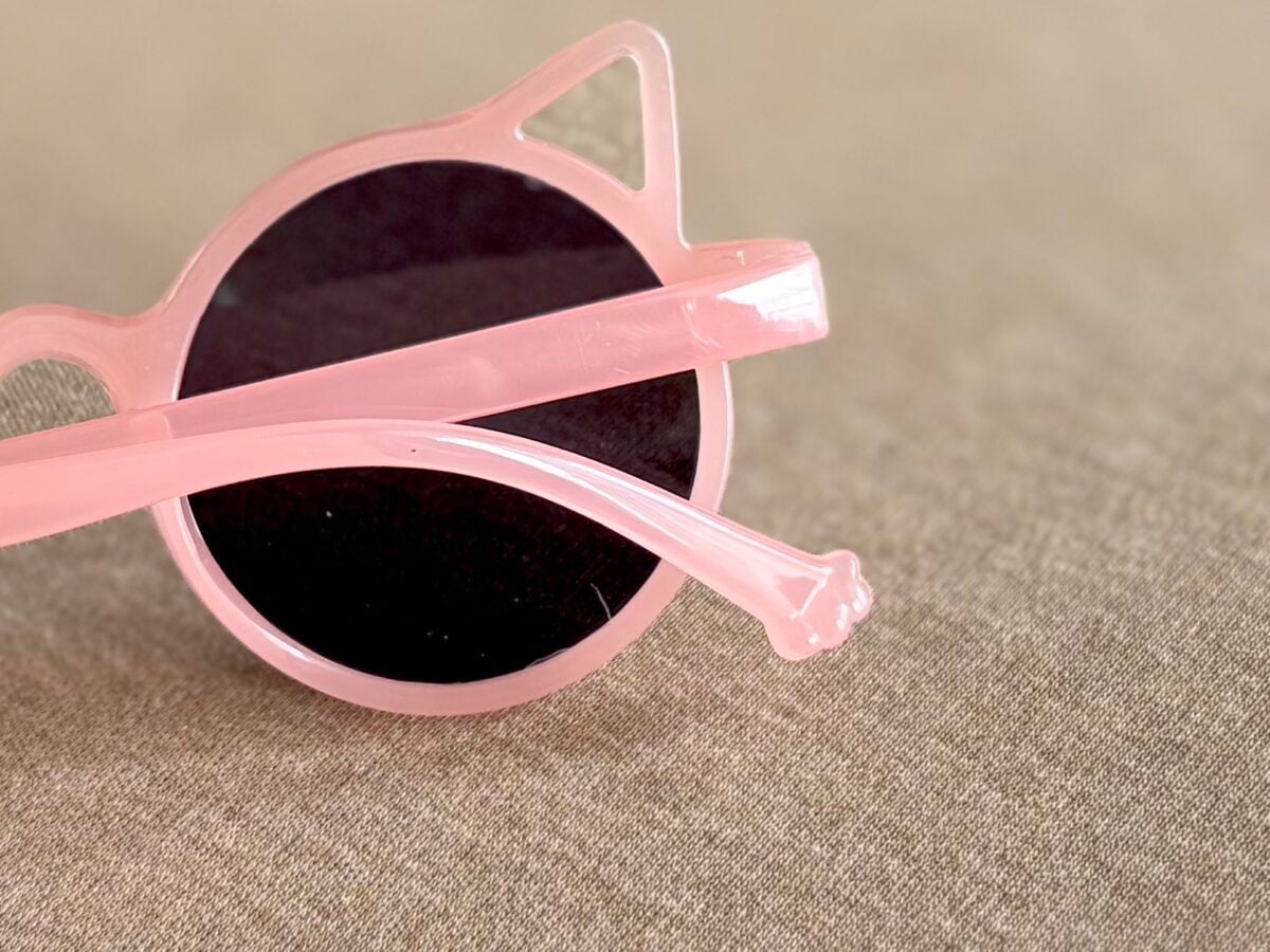 【セリア】サングラスが超優秀♡定番の黒やハート型まで|売り場も紹介