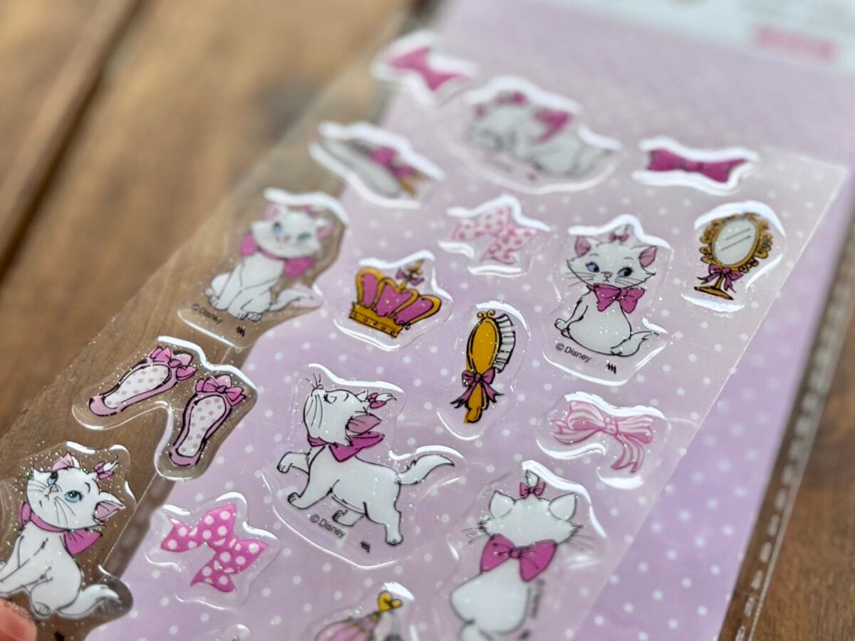 セリアのシールがかわいい&おしゃれ!シールブックやキラキラストーンも♡