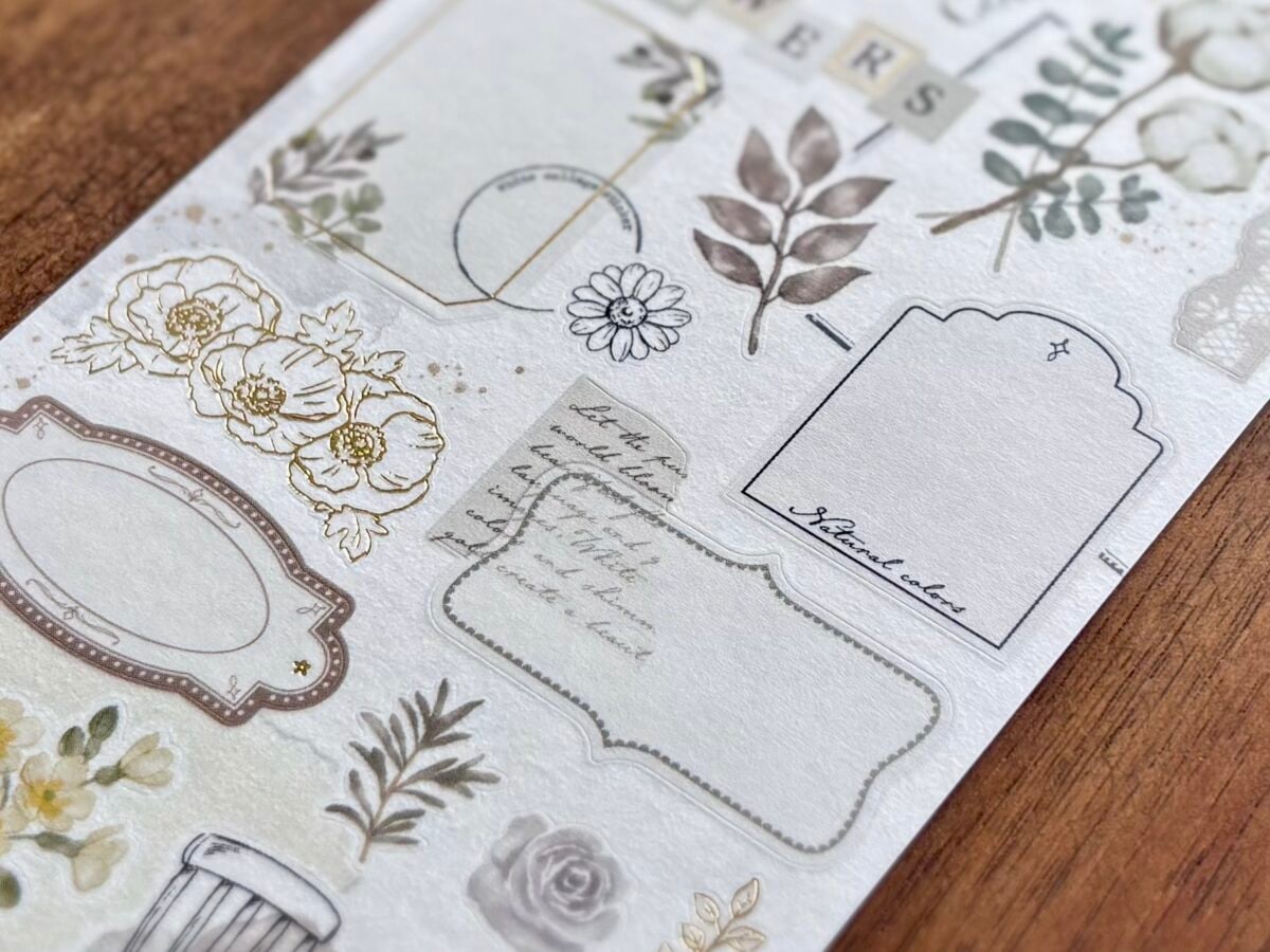 セリアのシールがかわいい&おしゃれ!シールブックやキラキラストーンも♡