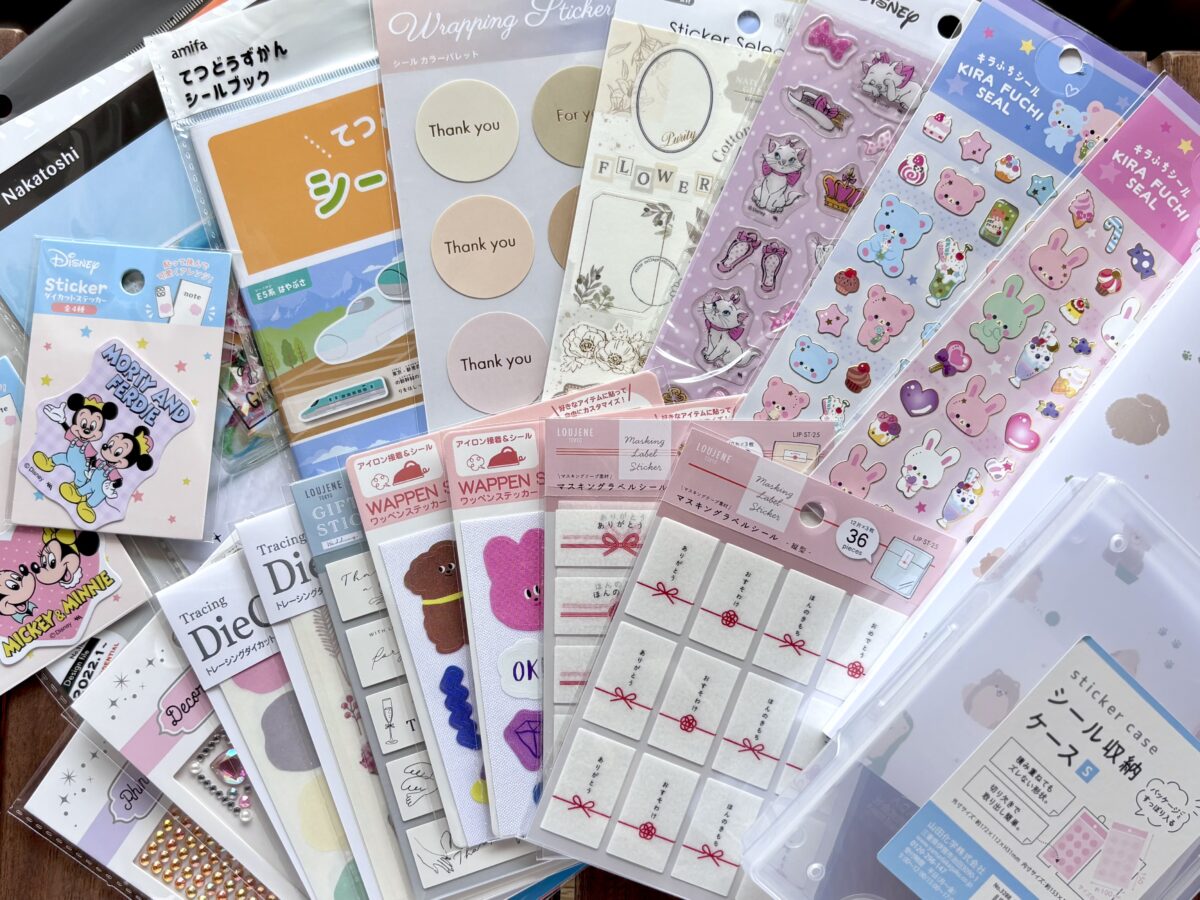セリアのシールがかわいい＆おしゃれ！シールブックやキラキラストーンも♡
