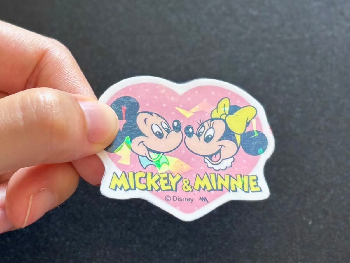 セリアのシールがかわいい&おしゃれ!シールブックやキラキラストーンも♡