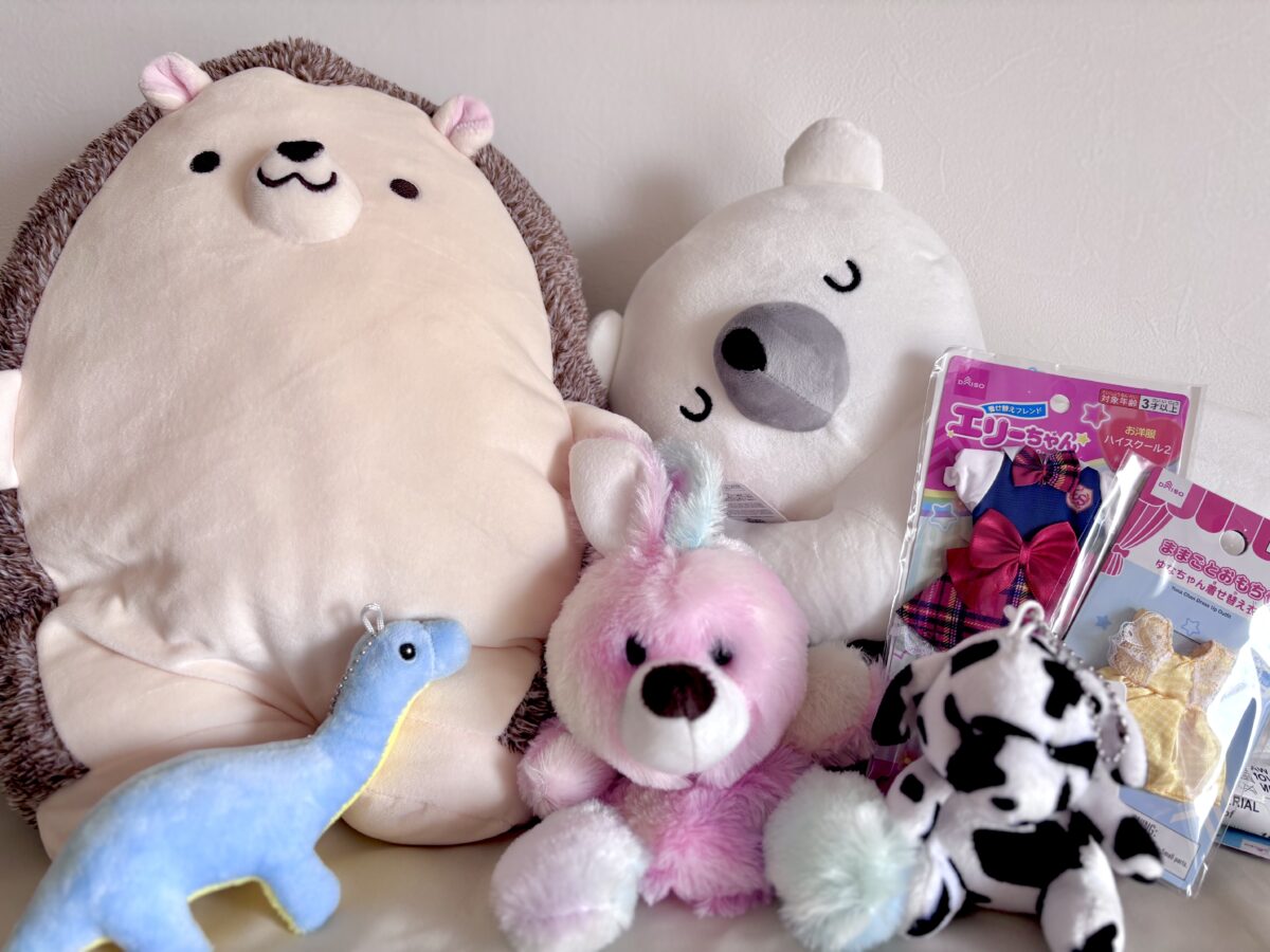 ダイソーのぬいぐるみが話題！推し活から収納まで一挙紹介♪