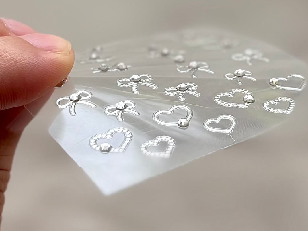 【セリア】のネイルパーツおすすめ一覧｜可愛いリボンやストーンも♡