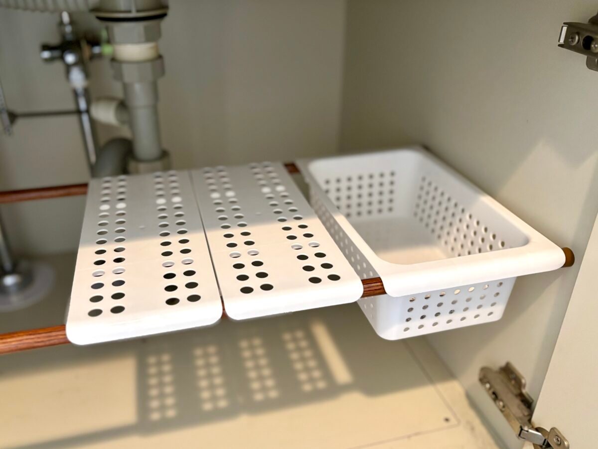 【セリア】の棚おすすめ7選|壁掛け棚や食器棚収納まで