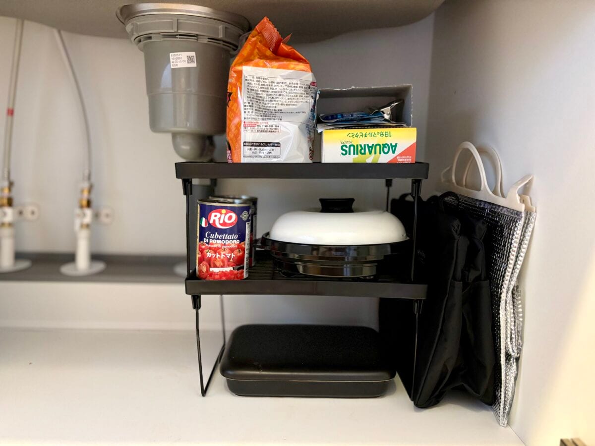 【セリア】の棚おすすめ7選|壁掛け棚や食器棚収納まで