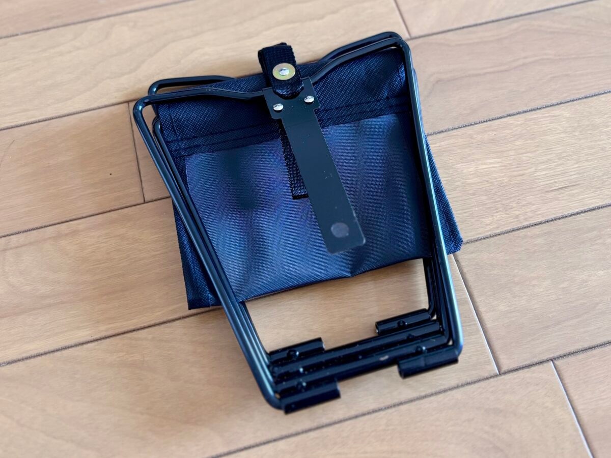 【キャンドゥ】折りたたみ椅子が想像以上！100均ぽくない見た目でコスパ最強！