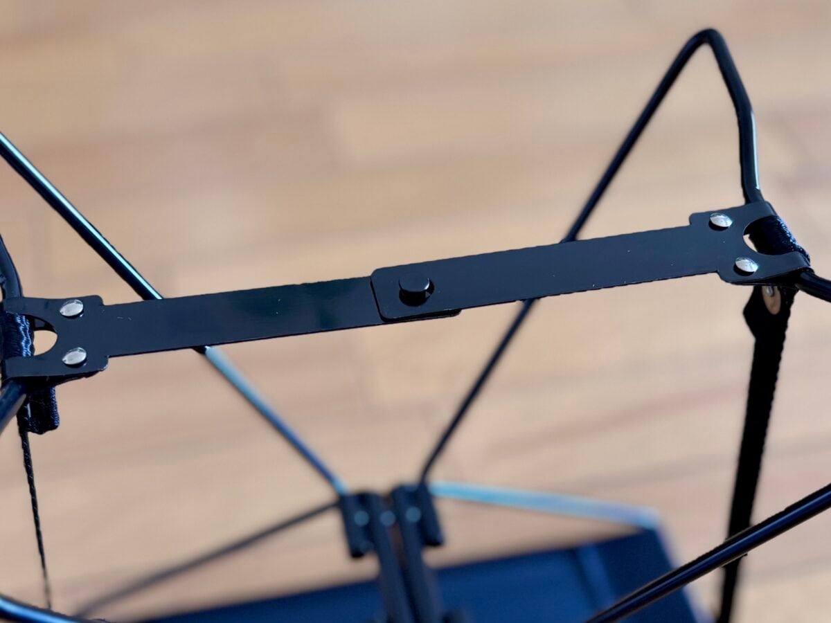 【キャンドゥ】折りたたみ椅子が想像以上！100均ぽくない見た目でコスパ最強！