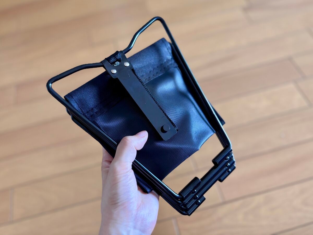 【キャンドゥ】折りたたみ椅子が想像以上！100均ぽくない見た目でコスパ最強！