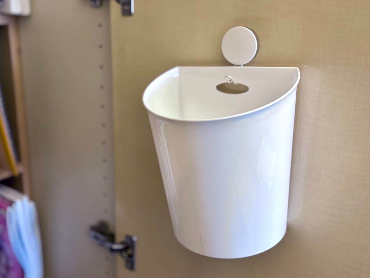 セリアのおすすめゴミ箱7選!分別用のアイデア商品や車用まで勢ぞろい