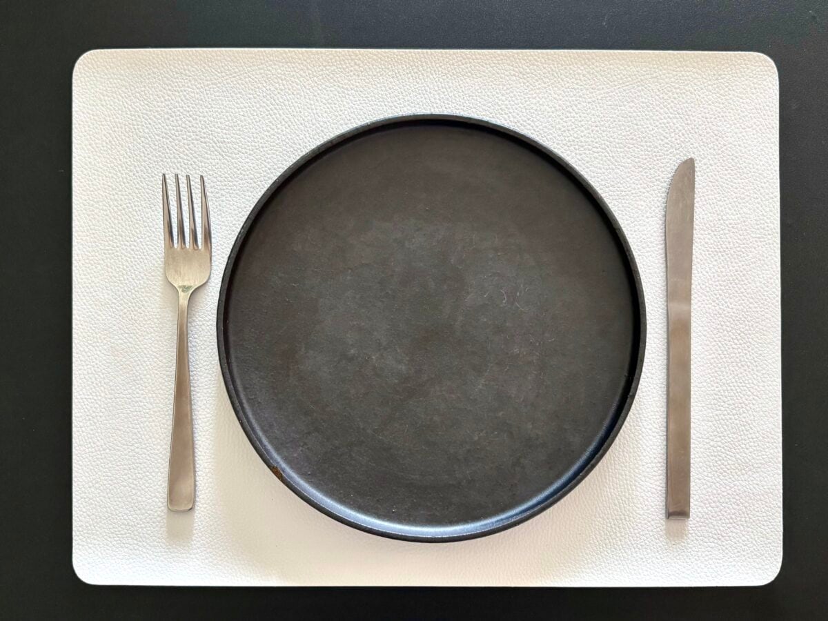 100均【セリア】ランチョンマットで食卓に彩りを|北欧柄やシックな無地も♪