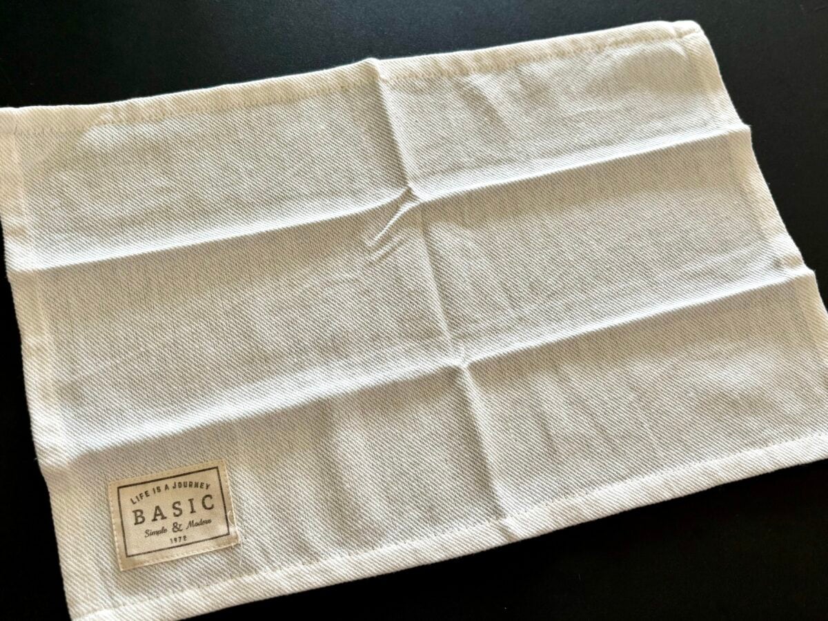 100均【セリア】ランチョンマットで食卓に彩りを|北欧柄やシックな無地も♪