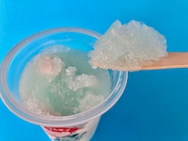 「懐かしい味わい！」「ソーダフロート感！」【ファミマ限定】ラムネソーダのかき氷