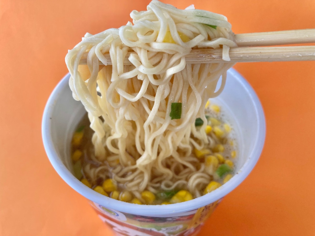 スープは絶品!コーンは賛否あり!?【ファミマ】函館の名店監修の塩ラーメン
