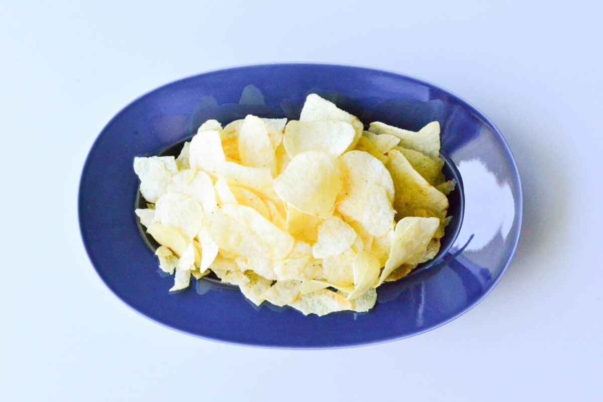 「箱買いしたい!」【カルビー】野菜のうま味が味わえるポテチップス出た