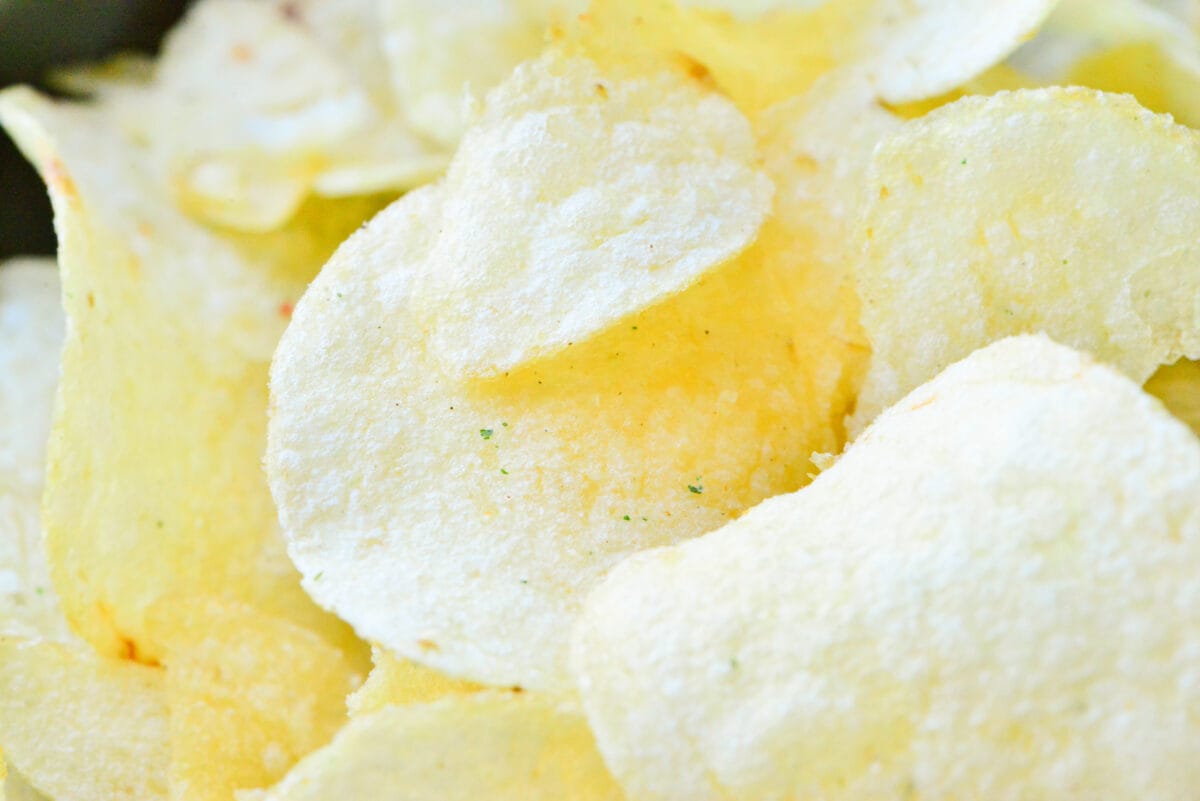 「箱買いしたい!」【カルビー】野菜のうま味が味わえるポテチップス出た