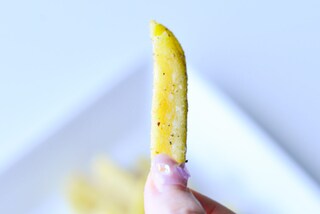 「これ…なかなかウマイ」【セブン】ワインにも合う新作スナックが最高！