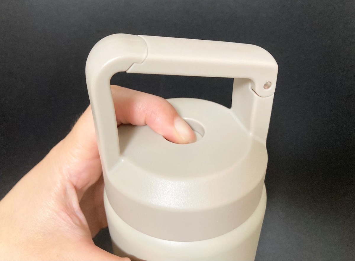 スリコの水筒が天才すぎた!話題の炭酸ボトルで保冷効力も検証