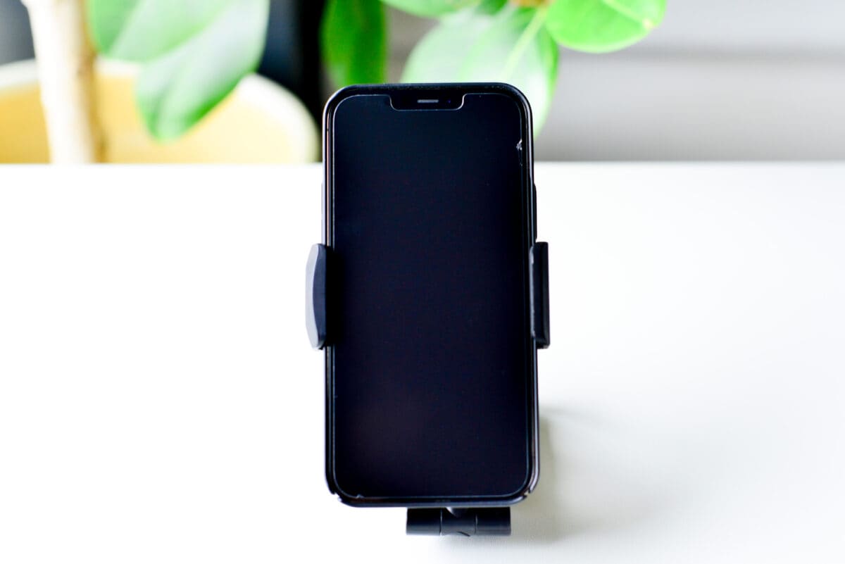 【100均】セリア・キャンドゥ・ダイソーのスマホスタンドおすすめ8選