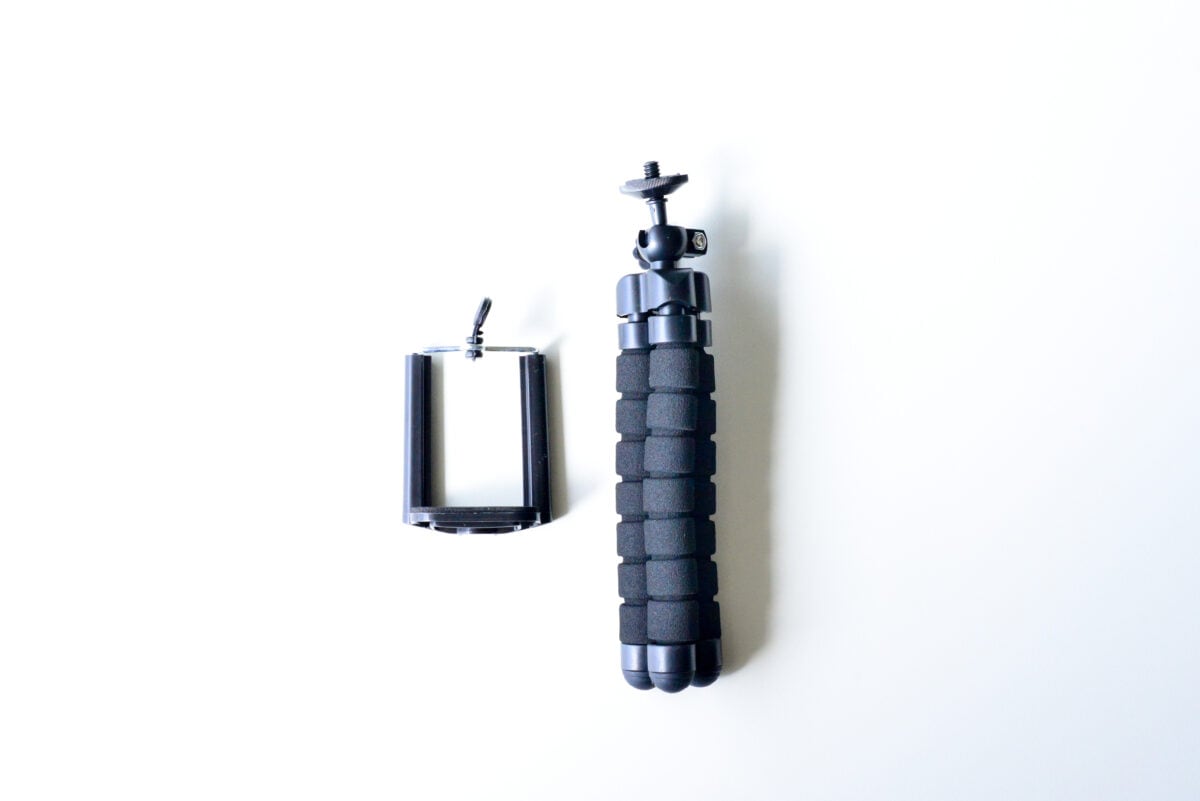 110円で感動のクオリティ!【キャンドゥ】スマホスタンドのおすすめ