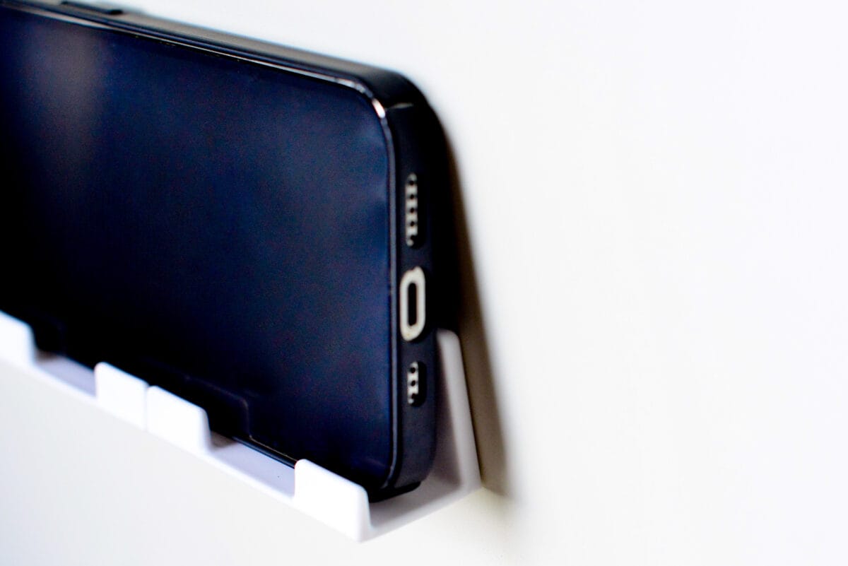 110円で感動のクオリティ!【キャンドゥ】スマホスタンドのおすすめ