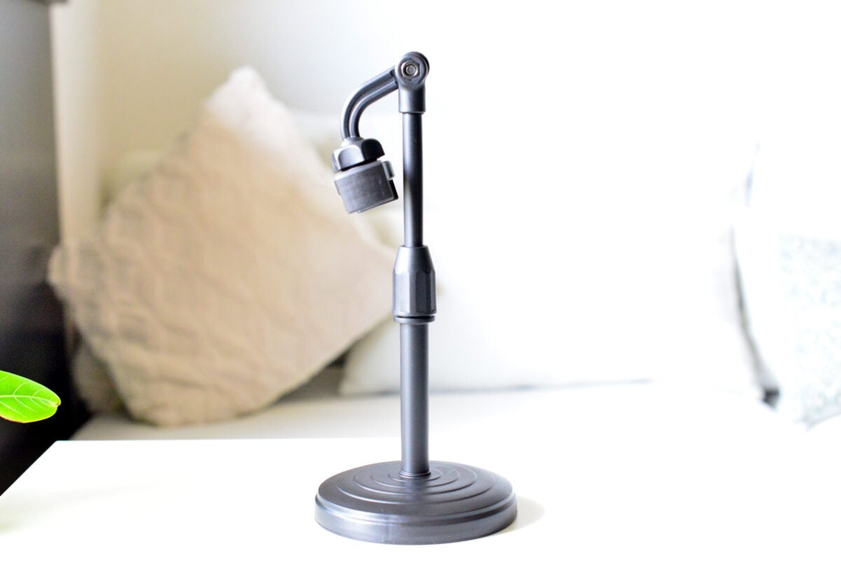 110円で感動のクオリティ!【キャンドゥ】スマホスタンドのおすすめ