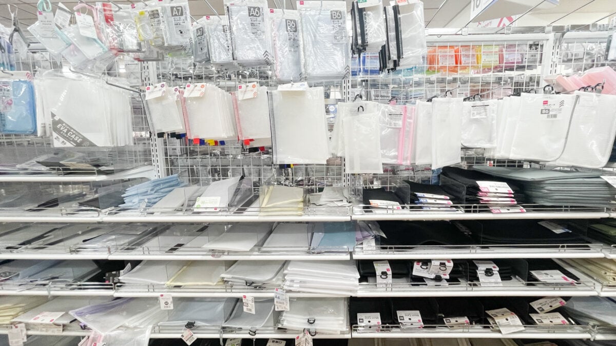 ダイソーのクリアポーチは推し活の強い味方！めっちゃ使える6商品を紹介