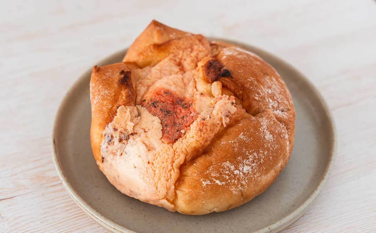 「脳みそが軋む美味さ」新発売【ローソン】具だくさんな惣菜パンがやみつきすぎる