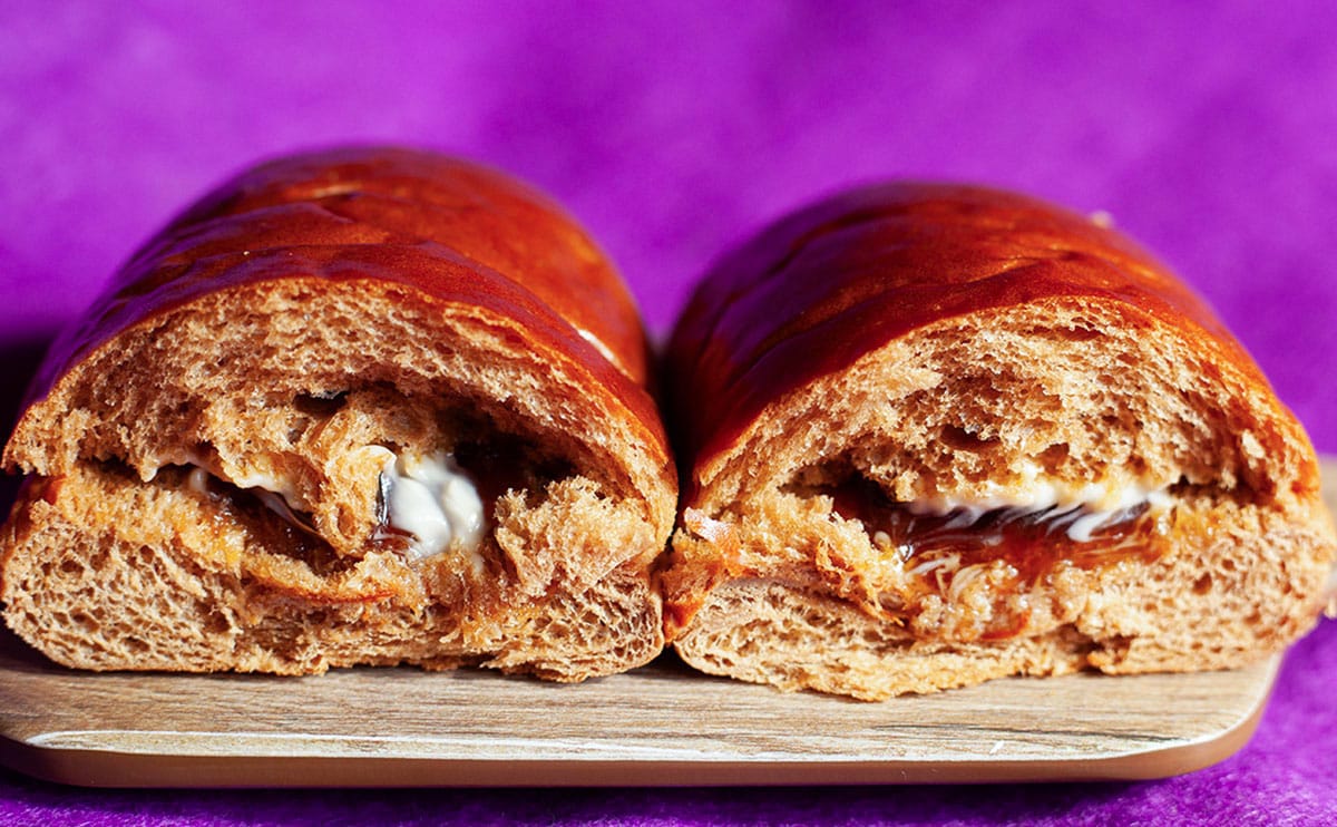 甘じょっぱくて一気食い。見た目は地味だけどコスパ抜群の【ローソン】新作パン