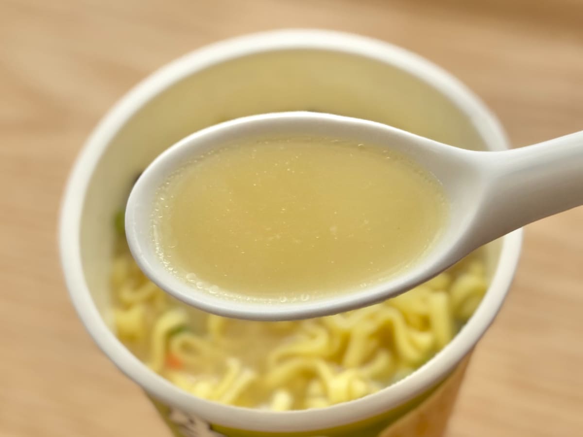 柚子の香りがきいててあっさり系!【ファミマ】の新作カップ麺を実食