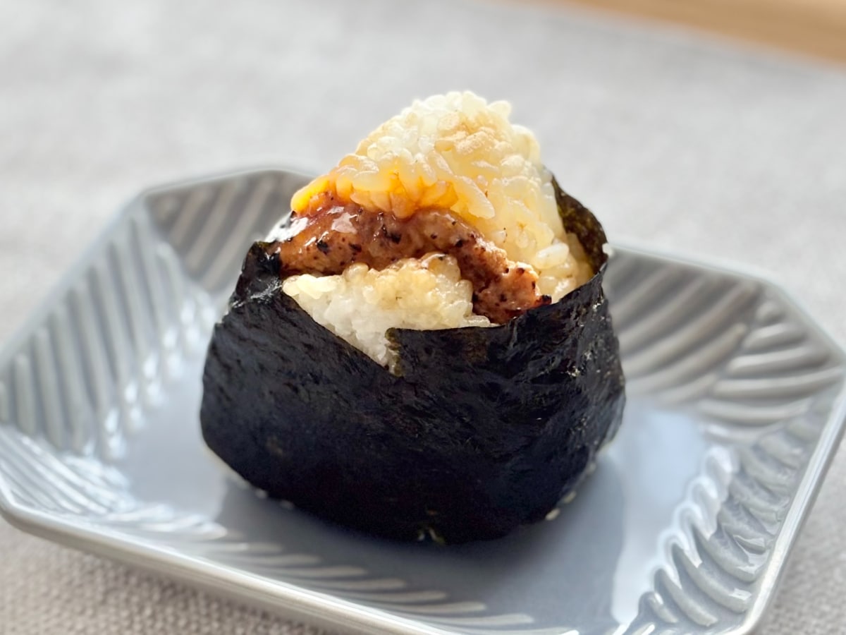 コリコリ食感＆香ばしさがいい感じ！【ファミマ】のおにぎりがリピ確定