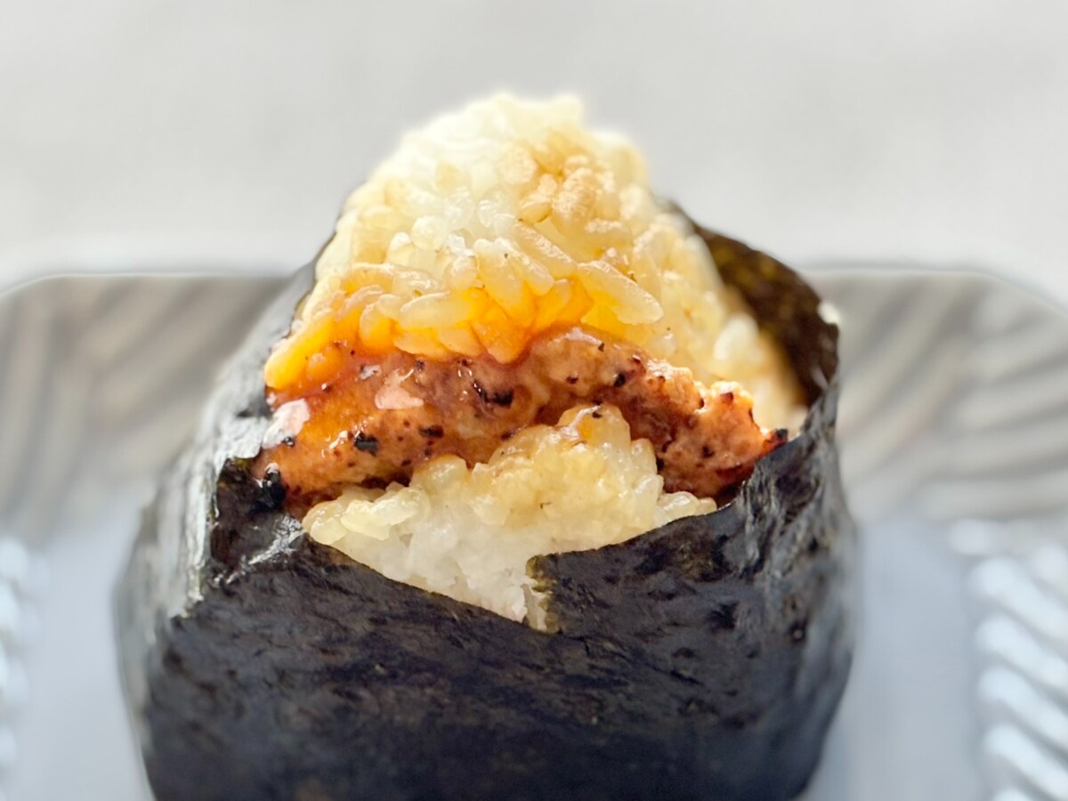 コリコリ食感＆香ばしさがいい感じ！【ファミマ】のおにぎりがリピ確定