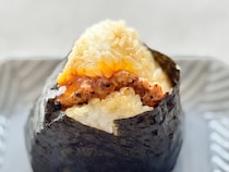 コリコリ食感＆香ばしさがいい感じ！【ファミマ】のおにぎりがリピ確定