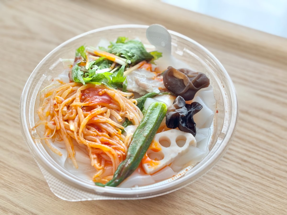 激辛だけど「好きすぎて困ってる」【セブン】の新作麺がハマるウマさ!