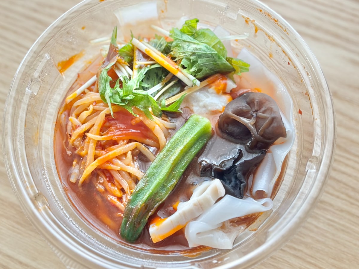 激辛だけど「好きすぎて困ってる」【セブン】の新作麺がハマるウマさ!