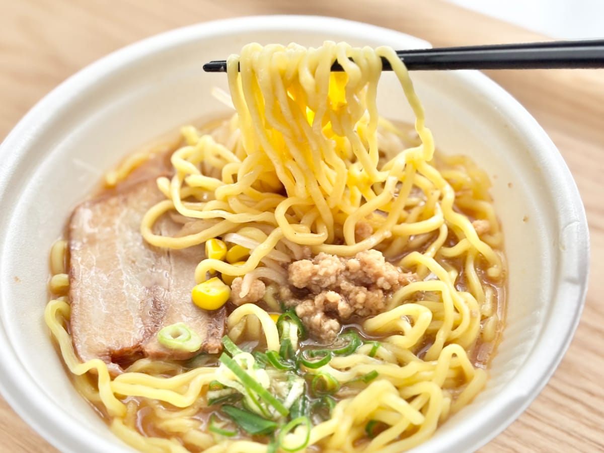 濃厚スープが本格的!【ファミマ】のラーメンはみんなが好きそうな味
