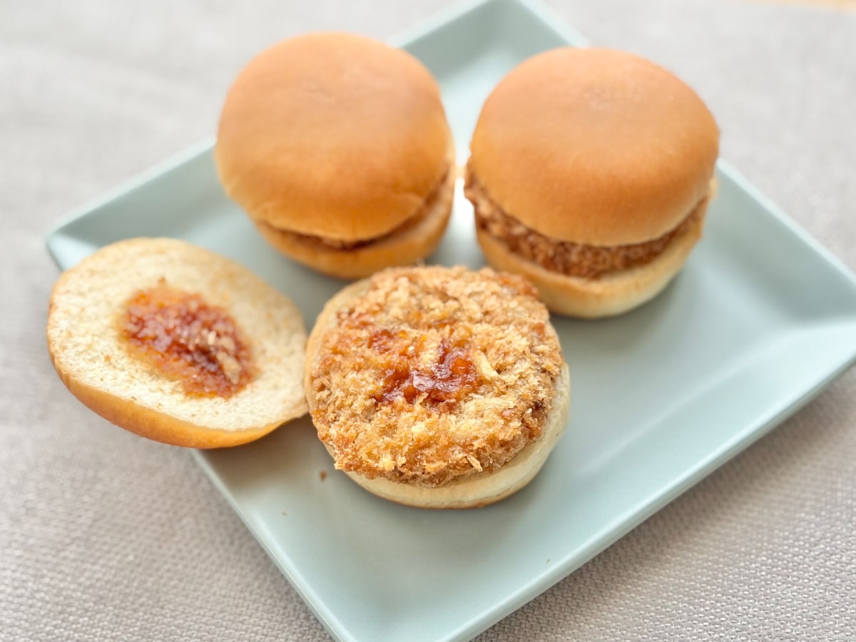 かわいいだけじゃない!【ファミマ】の70円バーガーがシンプルにウマい