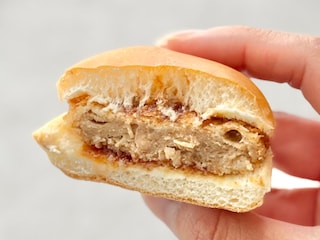 かわいいだけじゃない！【ファミマ】の70円バーガーがシンプルにウマい