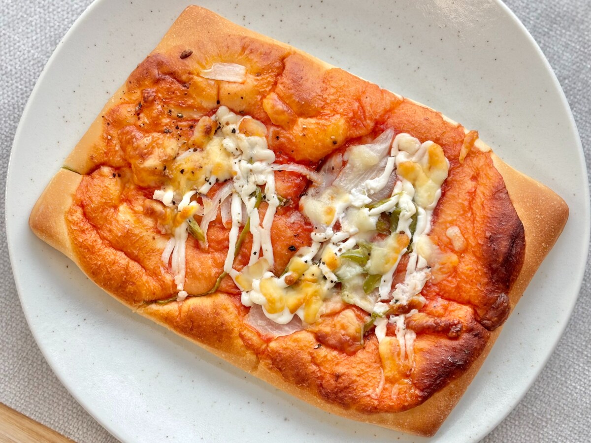 適度なピリ辛味がクセになる！【セブン】話題キャンペーンのパンを実食