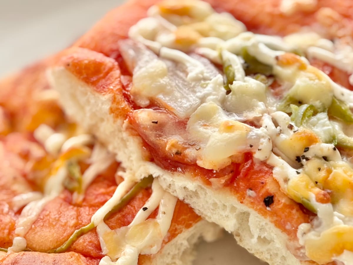 適度なピリ辛味がクセになる！【セブン】話題キャンペーンのパンを実食