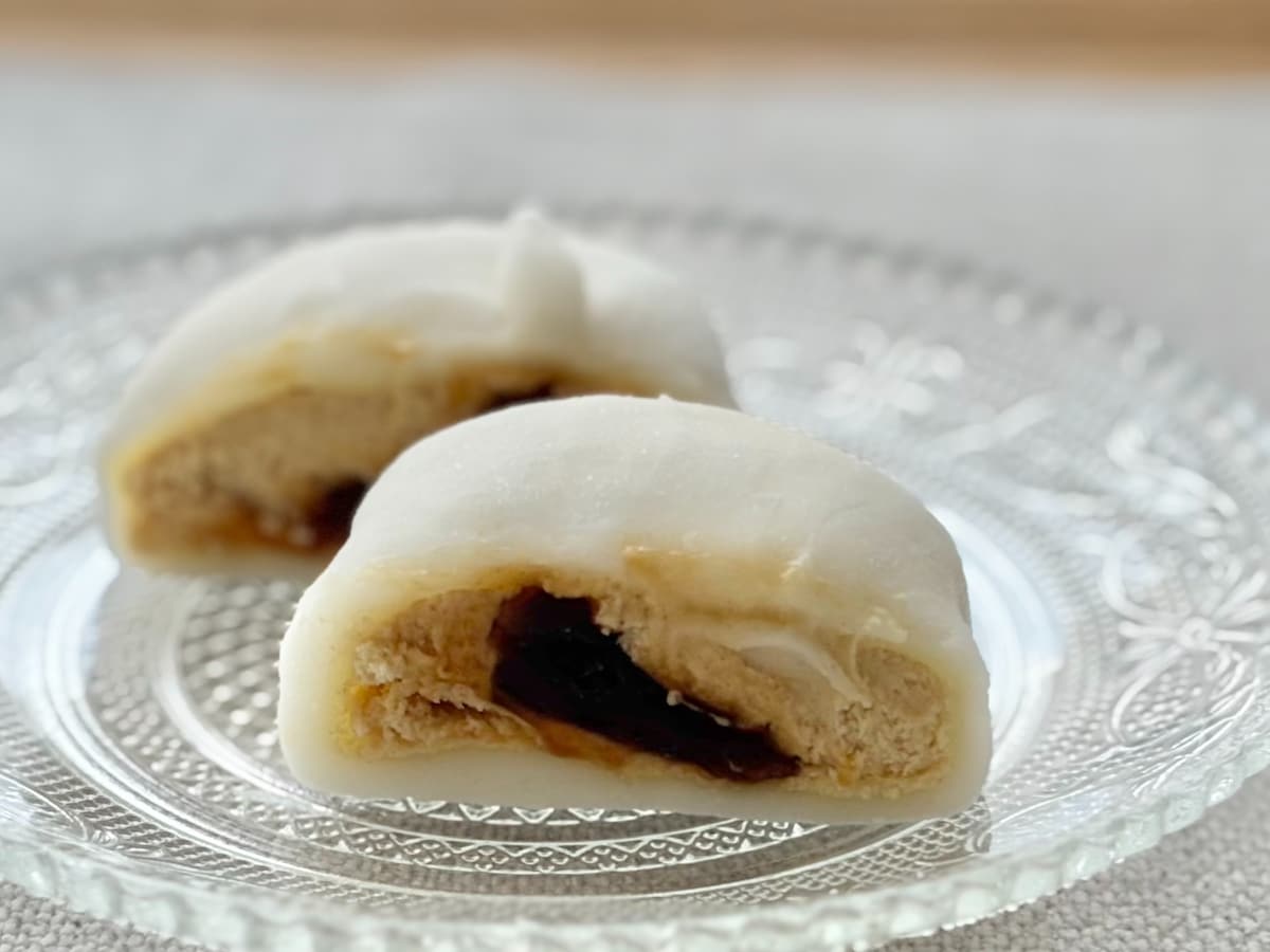 「"黒蜜"の量たまんない！」「優しい味」【ファミマ】の新作和スイーツ