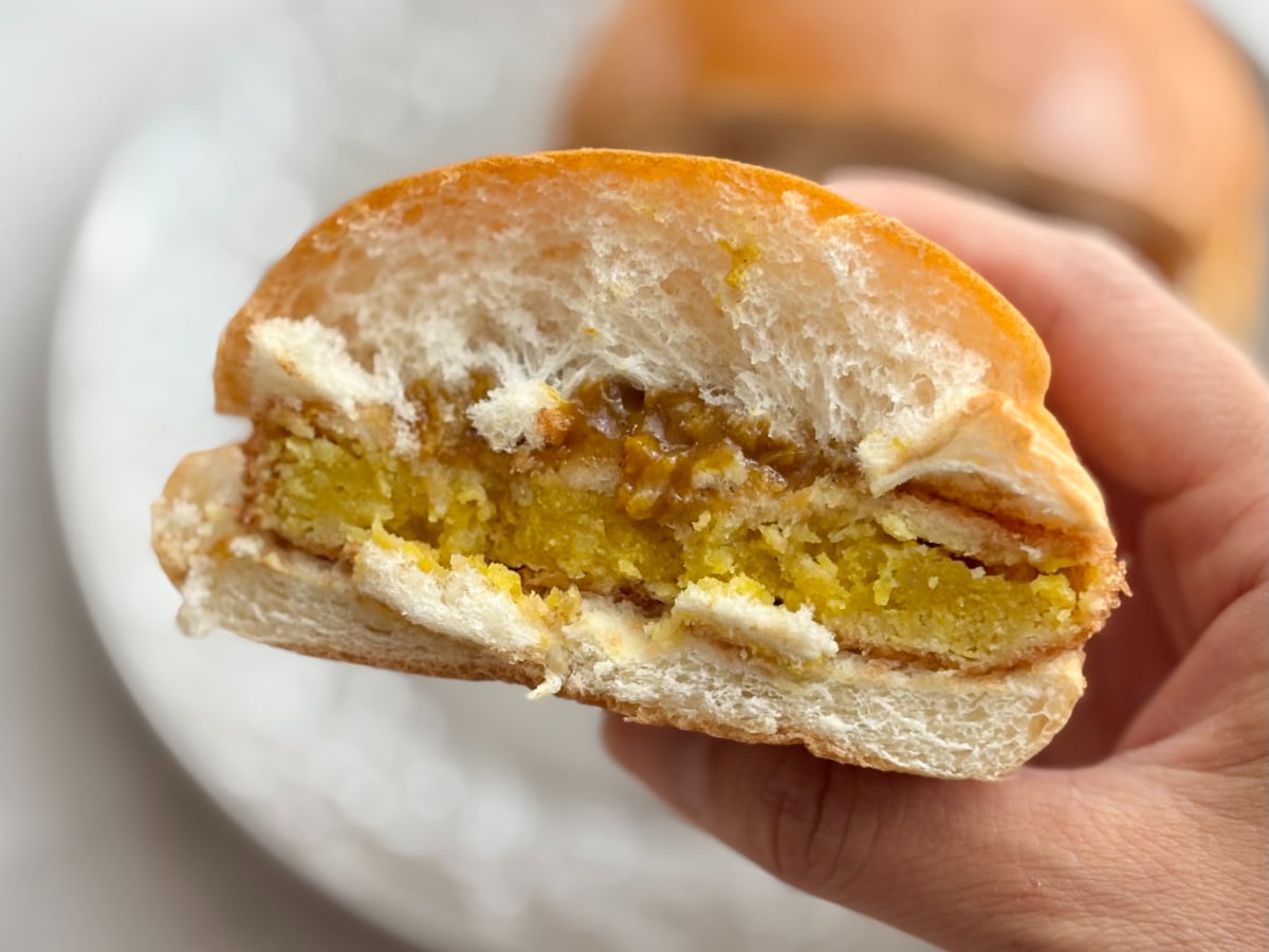 これはウマいに決まってる!【ファミマ】に人気店監修のコラボバーガー