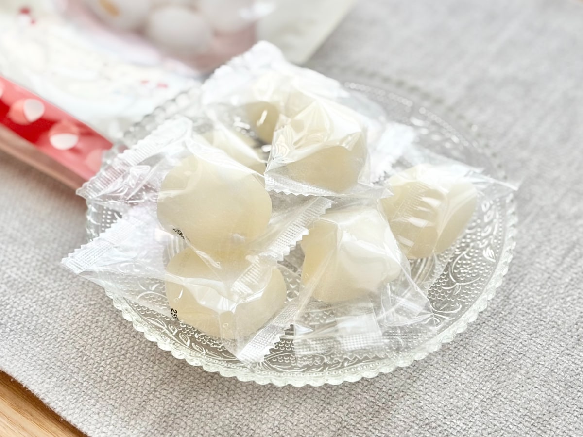 もっちもちの生地とライチが意外と合う!【ローソン】のひとくちおやつ