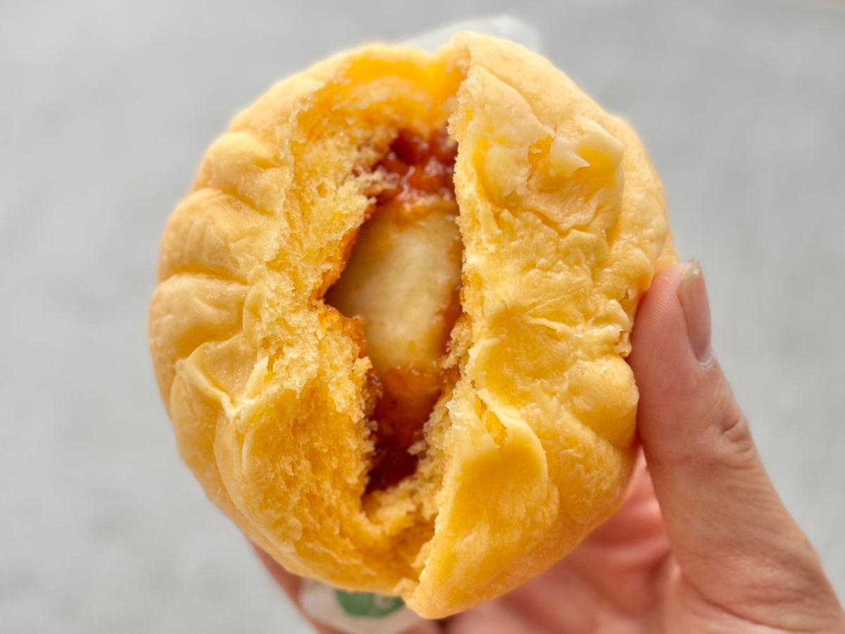 チーズがめちゃめちゃのび~る!!【ファミマ】の中華まんが「うめえ」