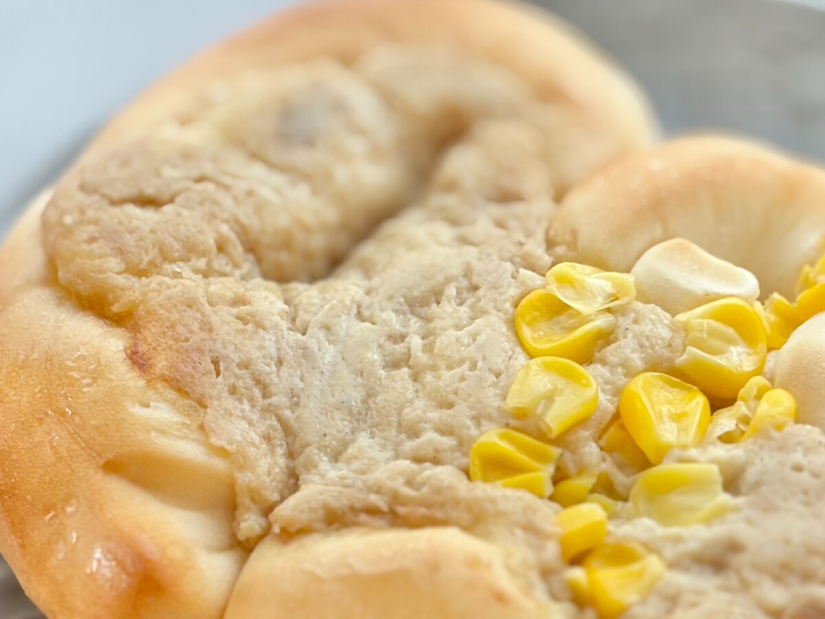 コーン×人気缶詰の組み合わせは間違いない！【ローソン】の新作惣菜パン