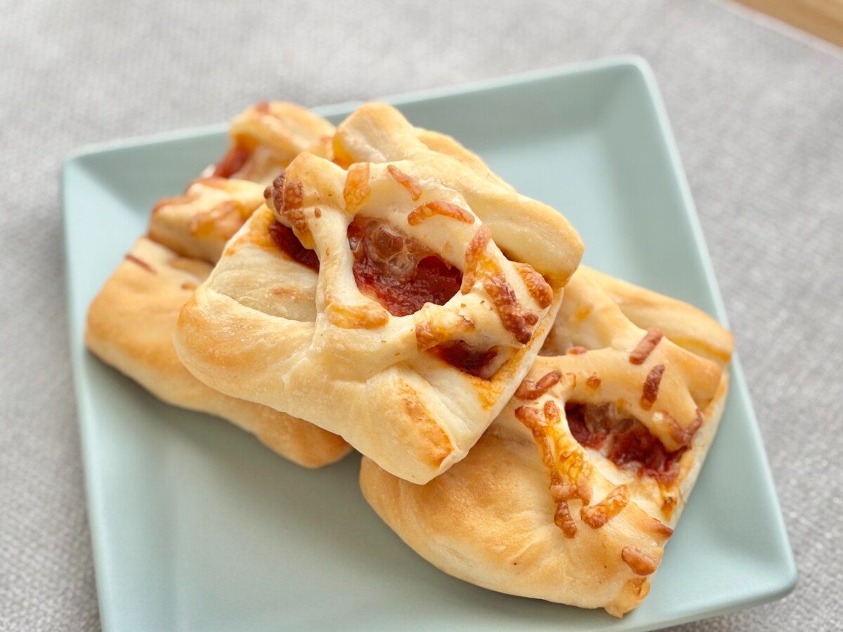 適度な辛さと酸味がおいしい！【セブン】1個53円のパンが地味にすごい