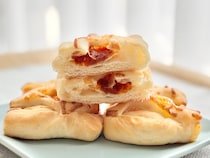 適度な辛さと酸味がおいしい！【セブン】1個53円のパンが地味にすごい