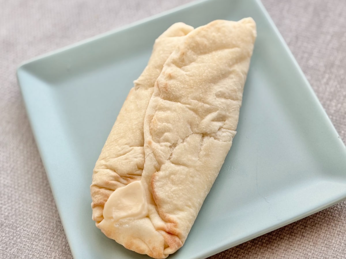 4種のチーズがとろ~り♡【ローソン】ピザロールの新作は高級感あり!